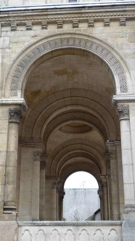 Ailleurs : Basilique Saint Denys dArgenteuil, lieu de。